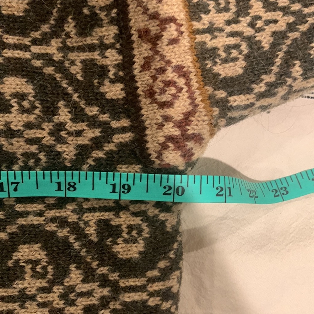 Vintage ISLANDIC wool Blend Fair Isle Buttoned Front Sweater. S - Picture 9 of 12